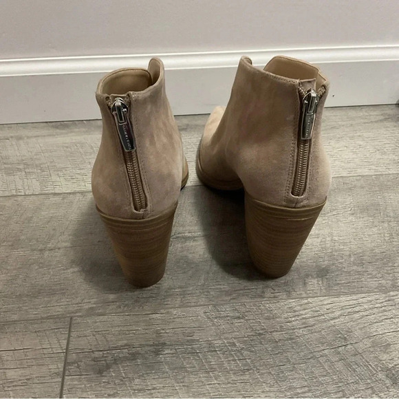 Vince Camuto Ginsel Ankle Bootie Size 11M - Picture 4 of 9
